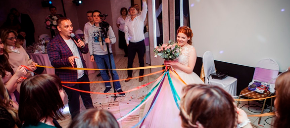 Тамада на свадьбу цена